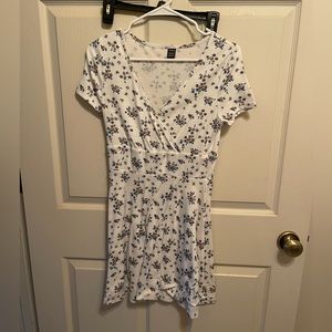White floral T shirt dress